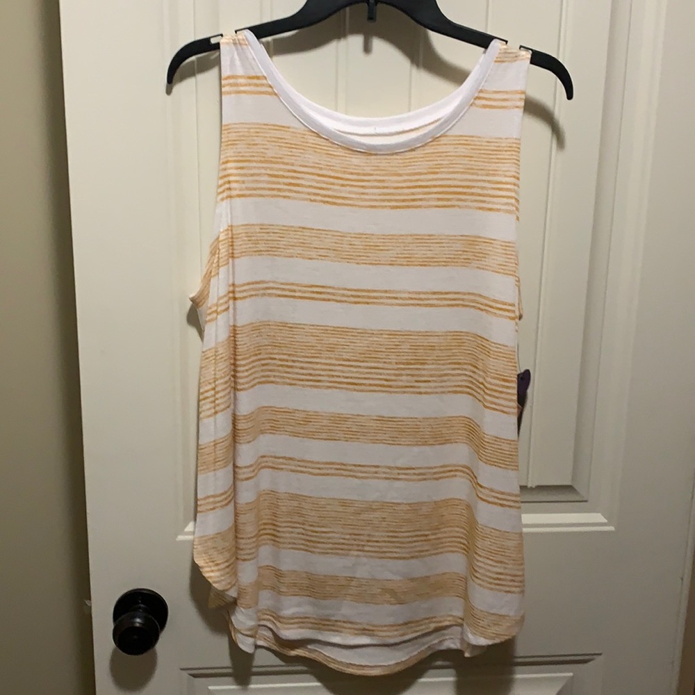 Gold stripe tank